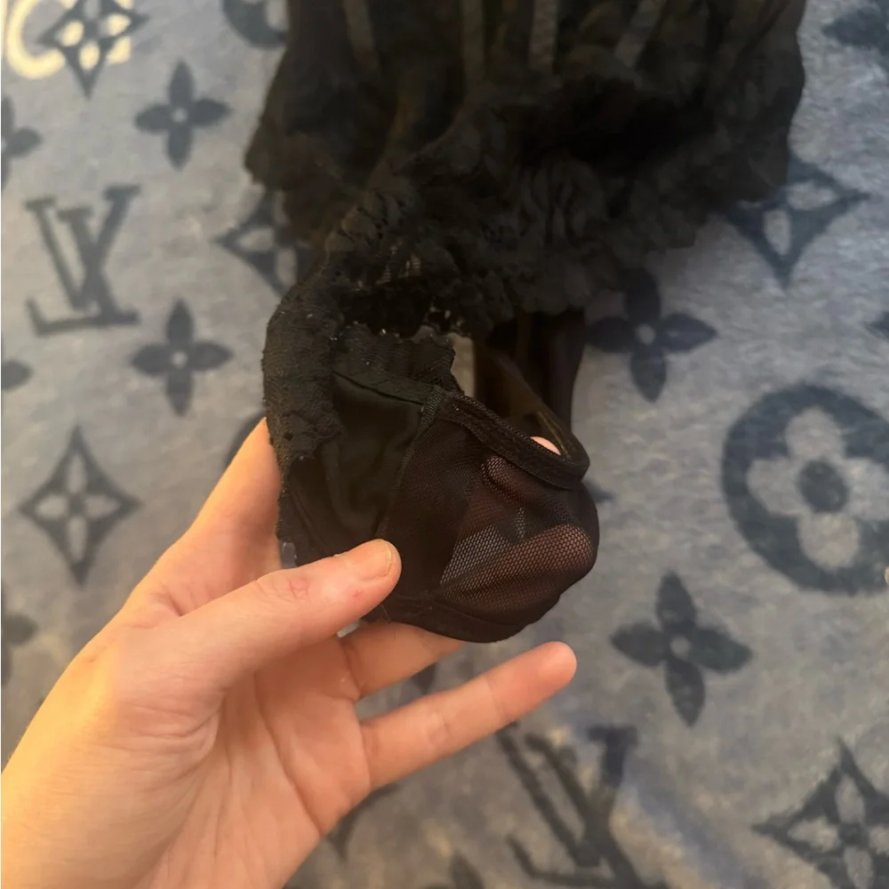 👑 Medium Black Lace Bodysuit - Picture 7 of 7